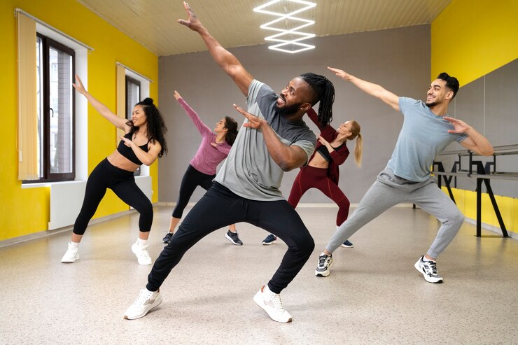 Người mới bắt đầu học nhảy Sexy Dance có khó lắm không? 7 The Benefits of Zumba: Dance Your Way to Fitness – Rudraksh Fitness