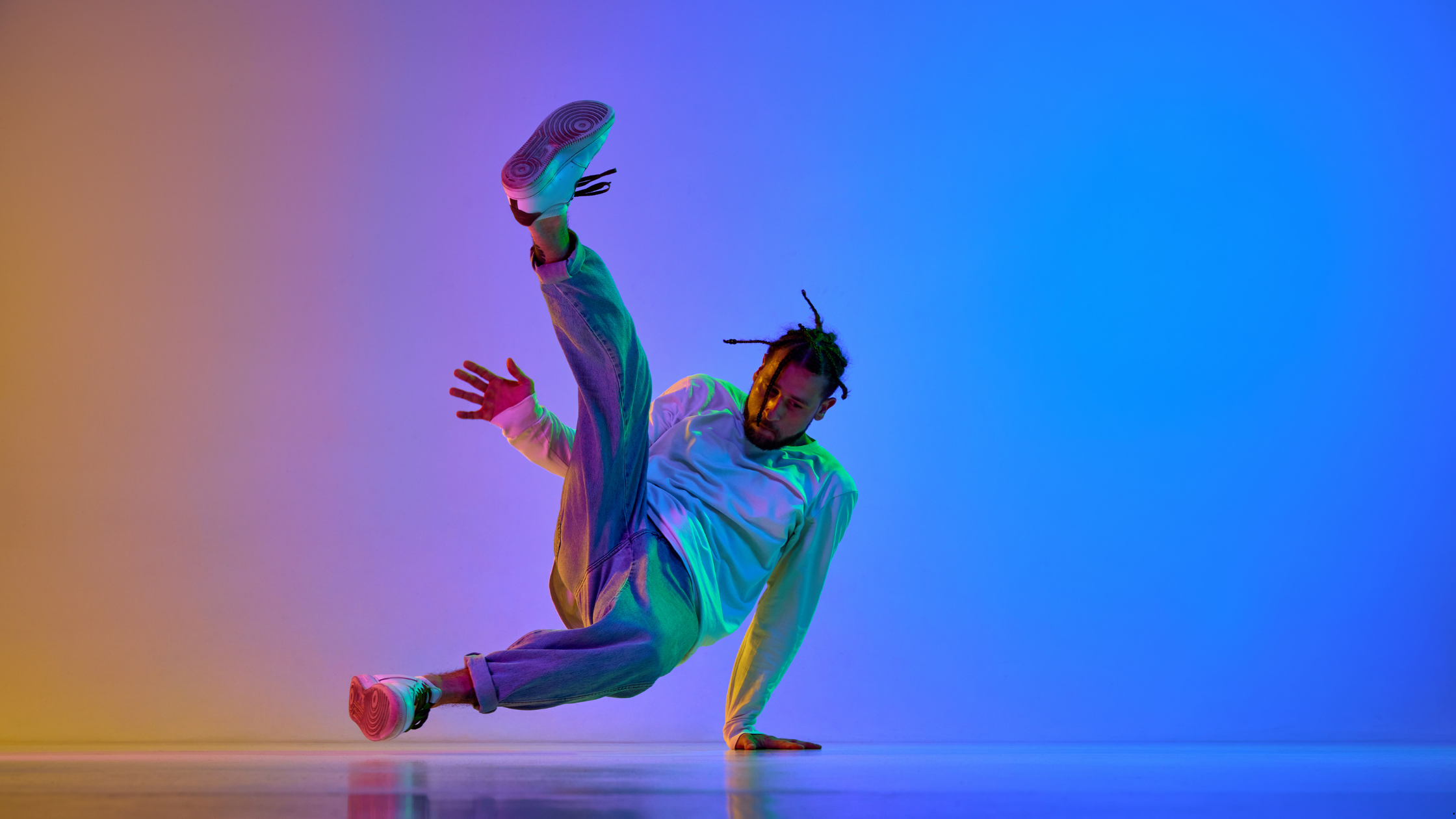 Trẻ em có nên bắt đầu học nhảy Hip Hop từ sớm hay không? 9 7 Hip Hop Dance Styles That Will Make You Want to Bust a Move - Sheydance Blog